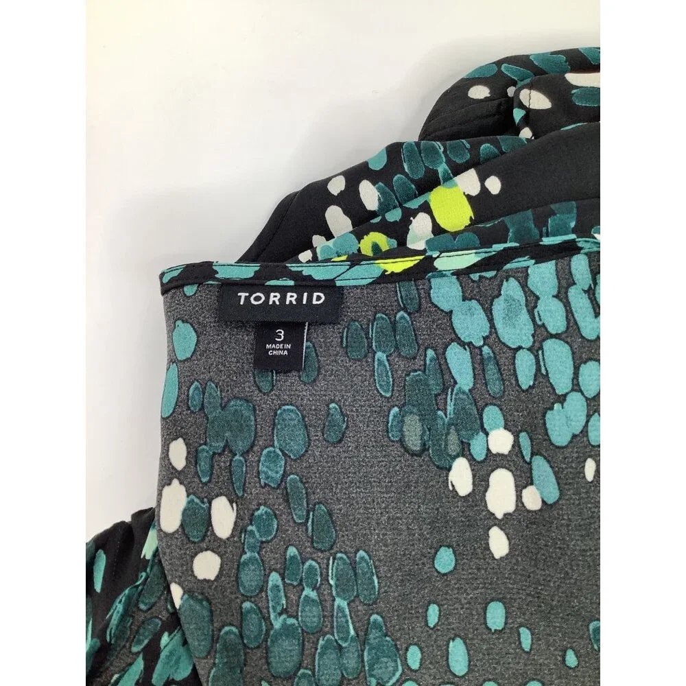 Torrid Plus Size 3 Faux Wrap Flutter Sleeve Dress Pockets Lined Black & Green - Picture 5 of 7